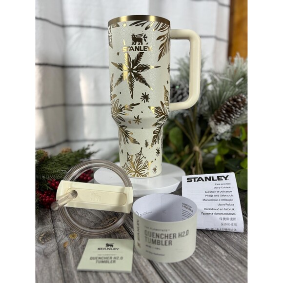 40oz Custom Engraved Etched Stanley Winter Christmas Cup, Snowflakes, Cream Moon - Picture 4 of 10